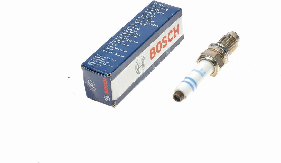 BOSCH 0 241 135 520 - Свічка запалювання avtolavka.club