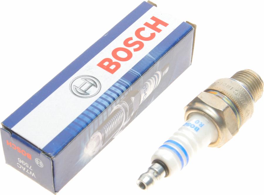 BOSCH 0 241 235 607 - Свічка запалювання avtolavka.club