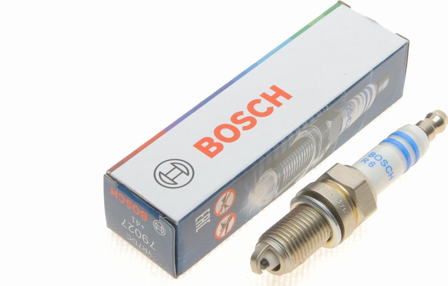 BOSCH 0 242 135 515 - Свічка запалювання avtolavka.club