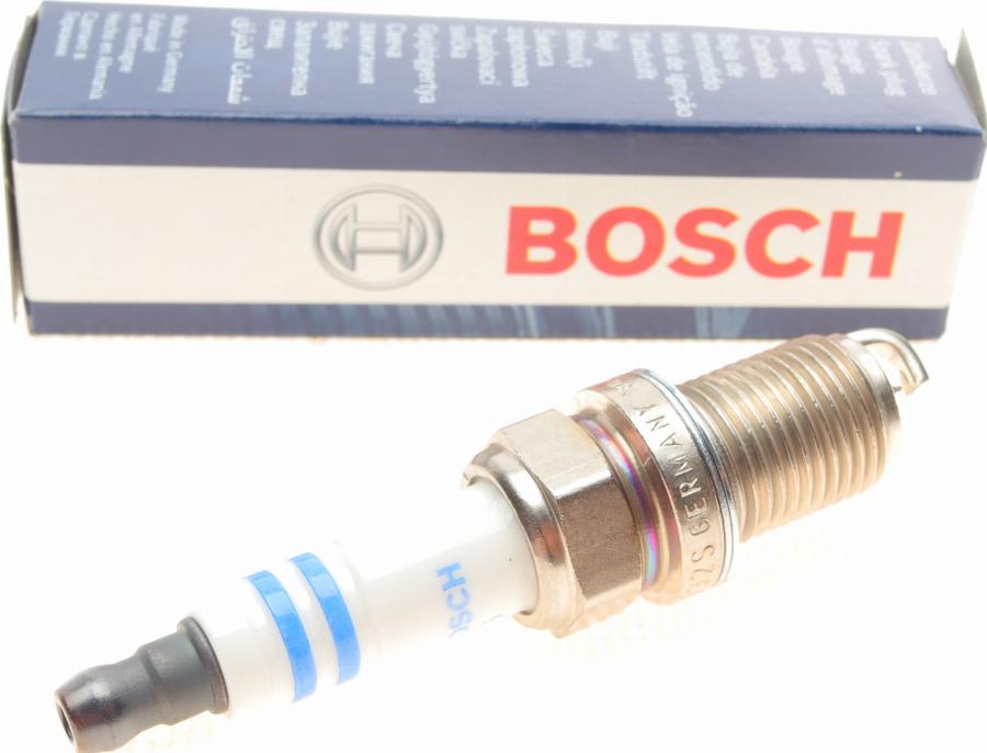 BOSCH 0 242 240 653 - Свічка запалювання avtolavka.club