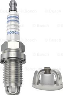 BOSCH 0 242 240 618 - Свічка запалювання avtolavka.club