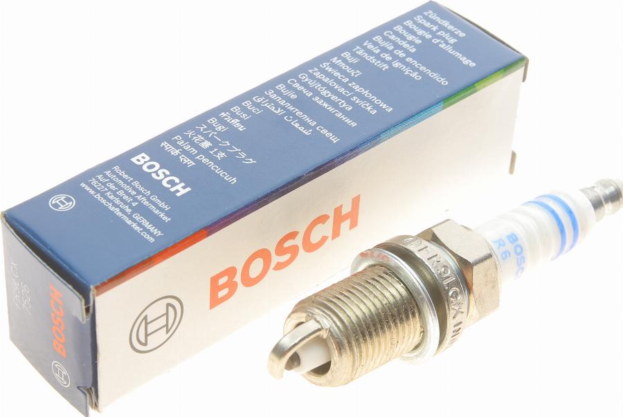 BOSCH 0 242 225 580 - Свічка запалювання avtolavka.club