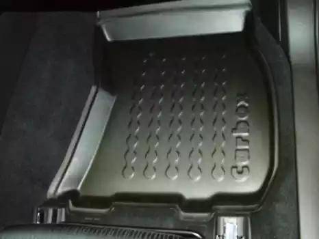 Carbox 417547000 - Гумовий килимок з захисними бортами avtolavka.club