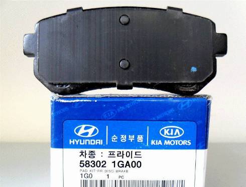Hyundai 58302-1GA00 - Гальмівні колодки, дискові гальма avtolavka.club