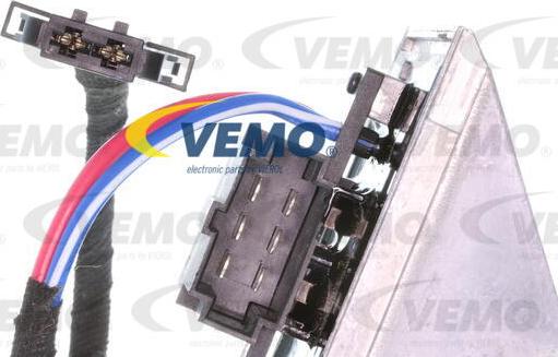 Vemo V10-79-0017 - Регулятор, вентилятор салону avtolavka.club